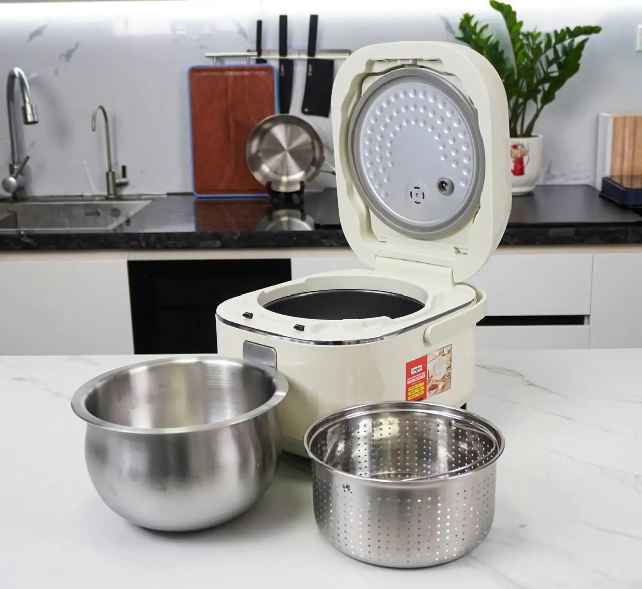 nồi cơm điện engler el9102 có tốt không