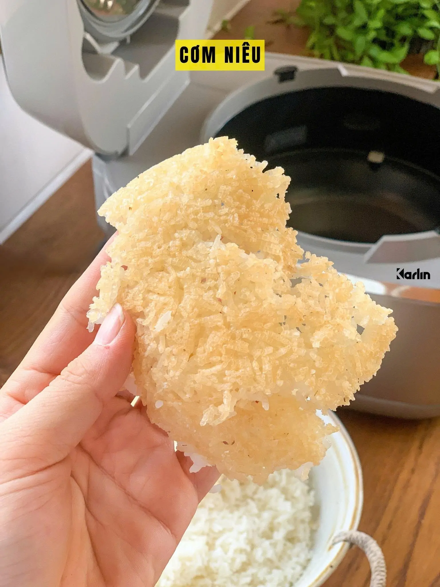 cơm cháy với nồi cơm điện cao tần karlin