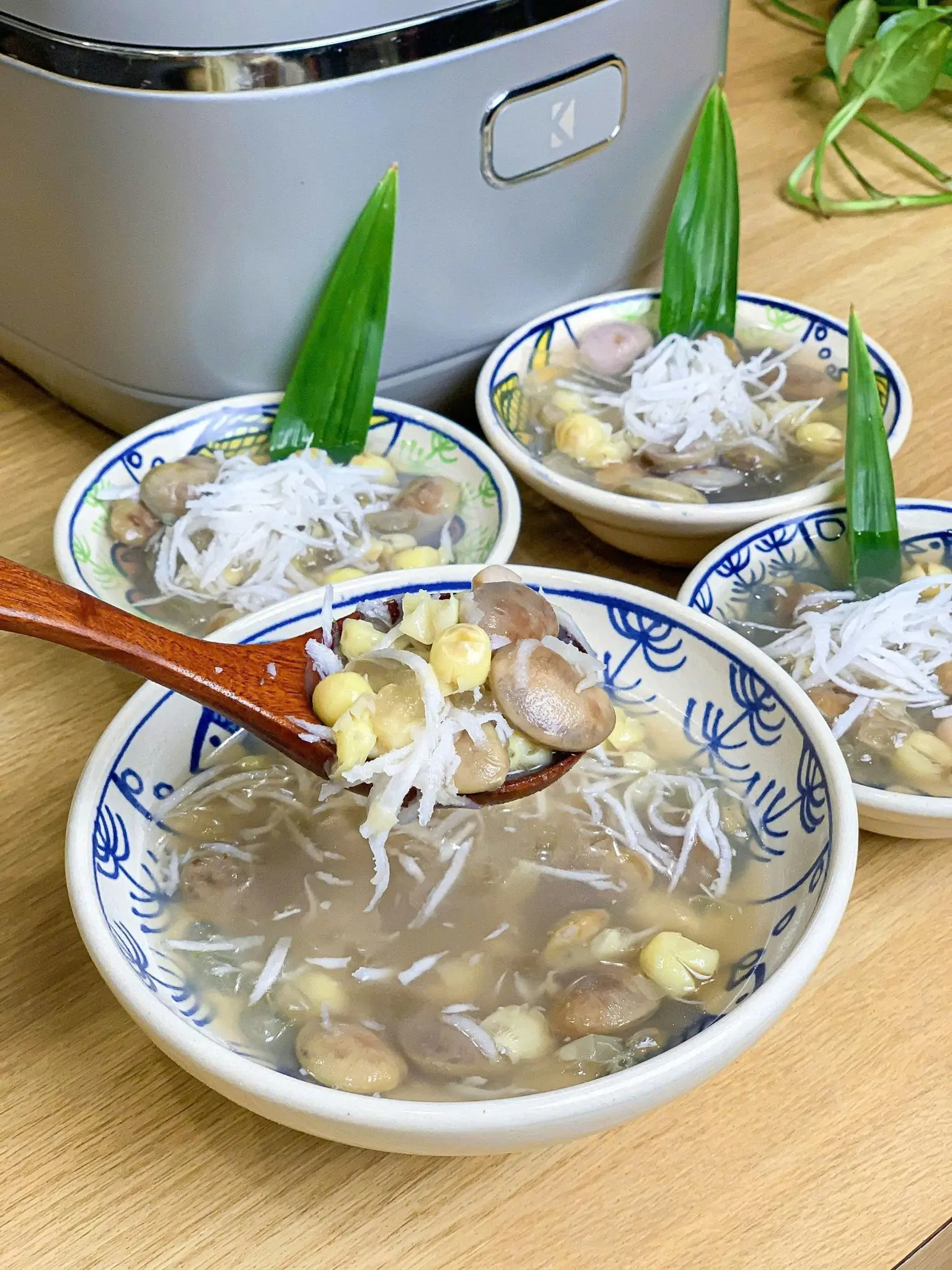 nấu chè với nồi cơm điện cao tần karlin
