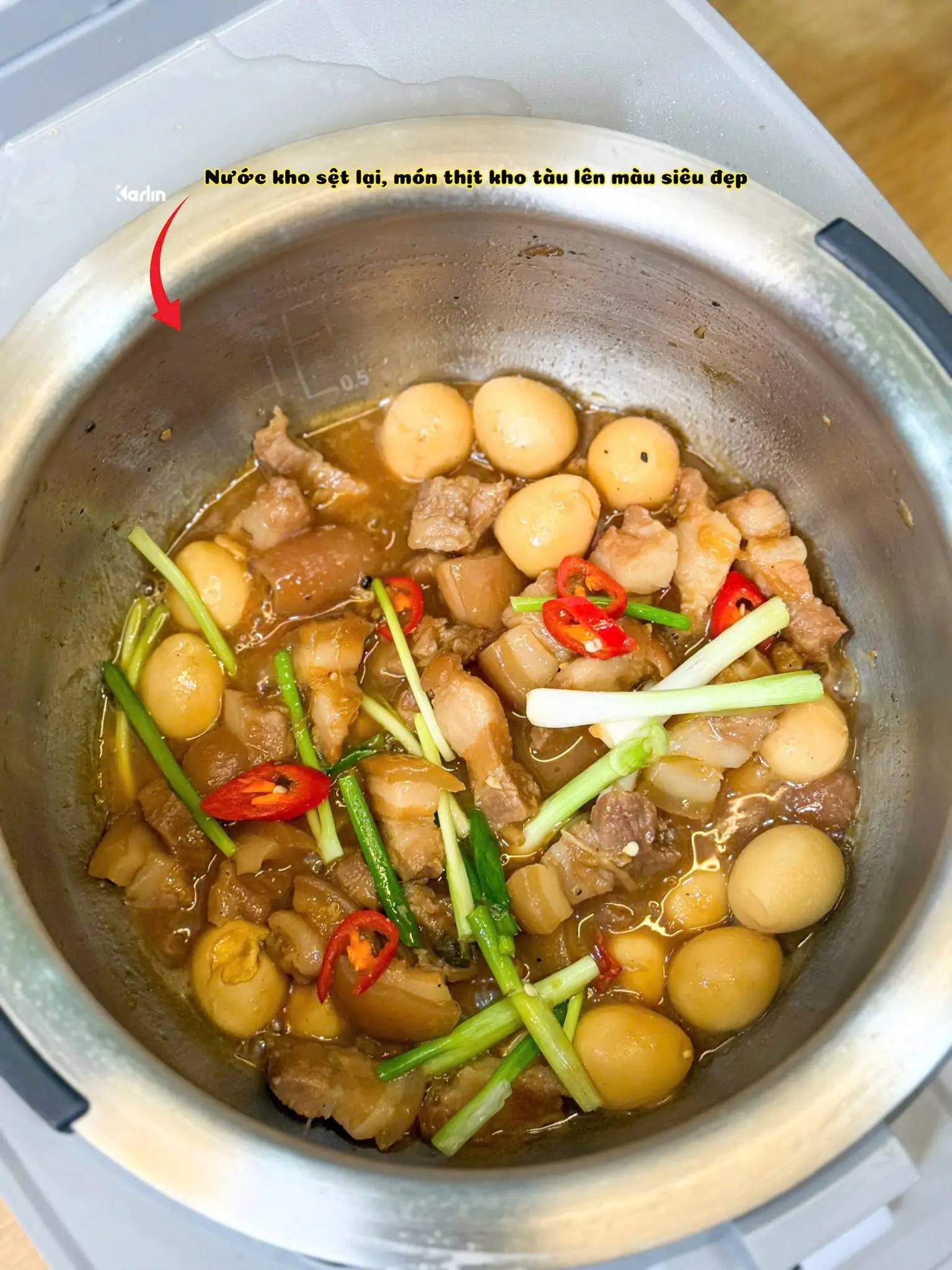 thịt kho với nồi cơm điện cao tần karlin