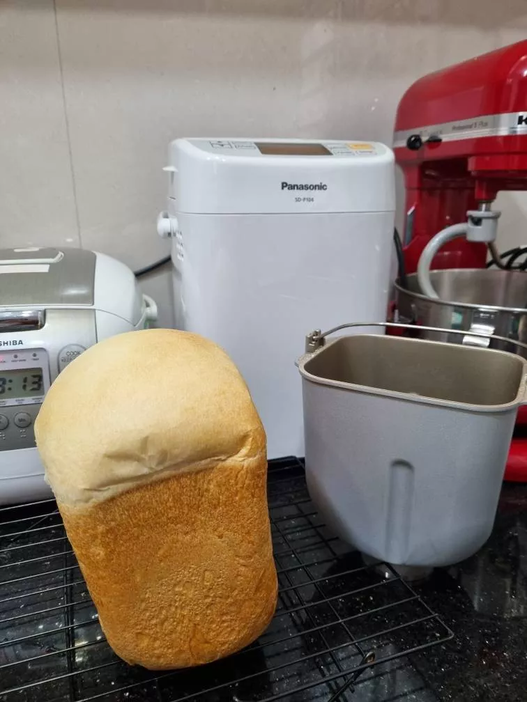 review máy làm bánh mì Panasonic SD-P104WRA review máy làm bánh mì Panasonic SD-P104WRA