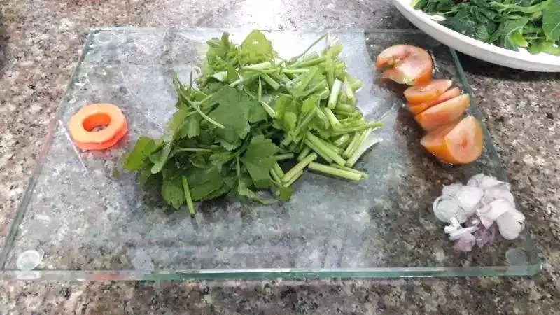 thớt kính cường lực loại nào tốt