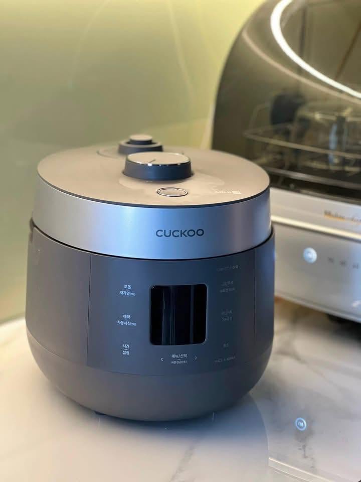 nồi cơm điện tử áp suất kép Cuckoo 1.8L CRP-ST1010FG